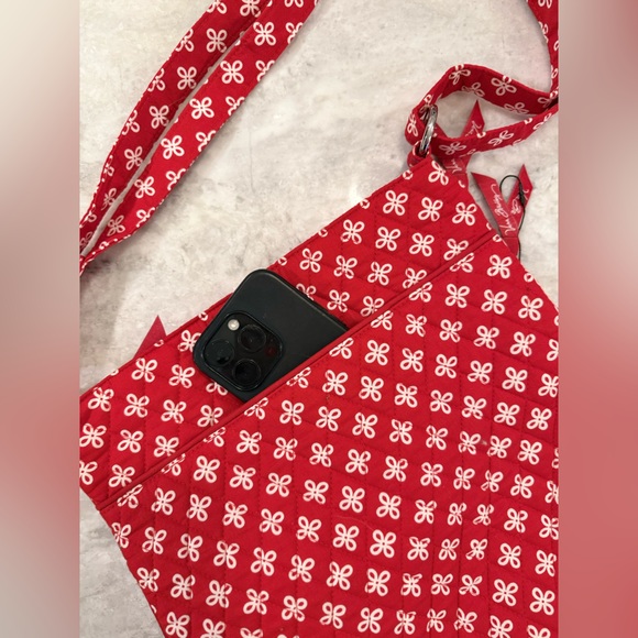 VERA BRADLEY CARDINAL WHITE MINI CONCERTO TRIPLE ZIP HIPSTER CROSSBODY BAG Purse - Picture 4 of 6